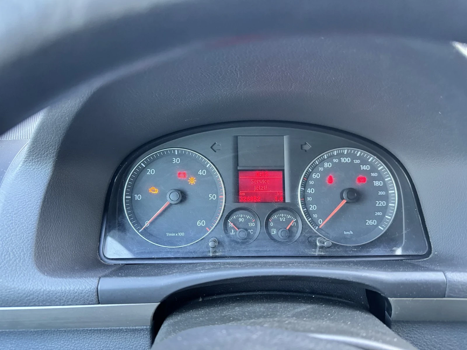 VW Touran, снимка 6 - Автомобили и джипове - 55154806