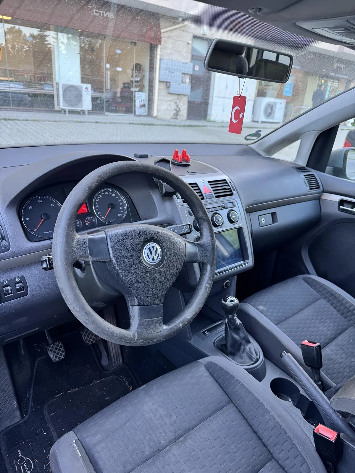 VW Touran, снимка 3 - Автомобили и джипове - 55154806