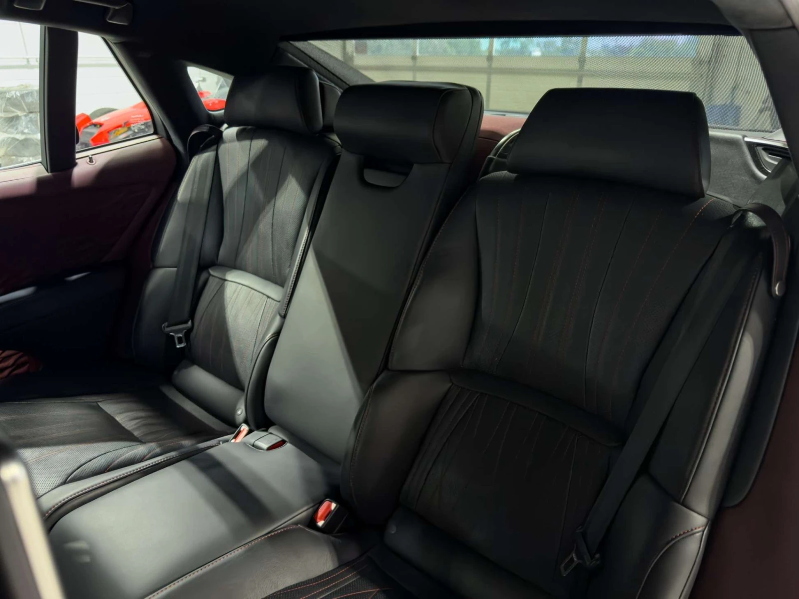 Lexus LS 500 / 4x4 / Кожа / Панорама / ЦЕНА до БГ, снимка 14 - Автомобили и джипове - 55435535