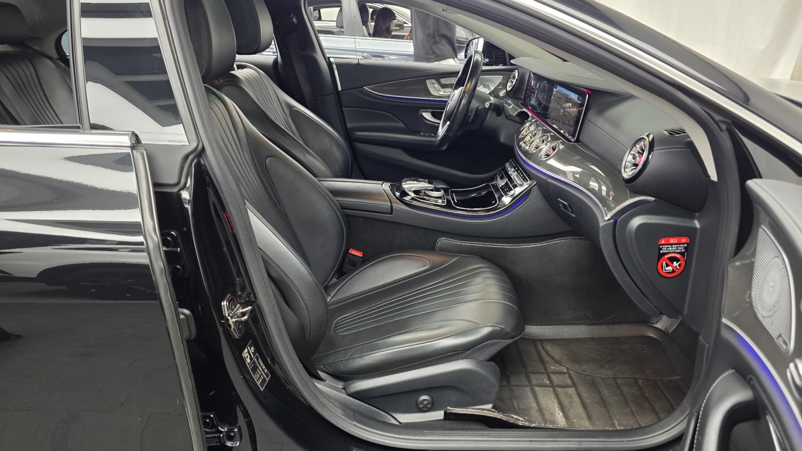 Mercedes-Benz CLS 300 CLS300d AMG Line | HUD | Панорама, снимка 10 - Автомобили и джипове - 55564233