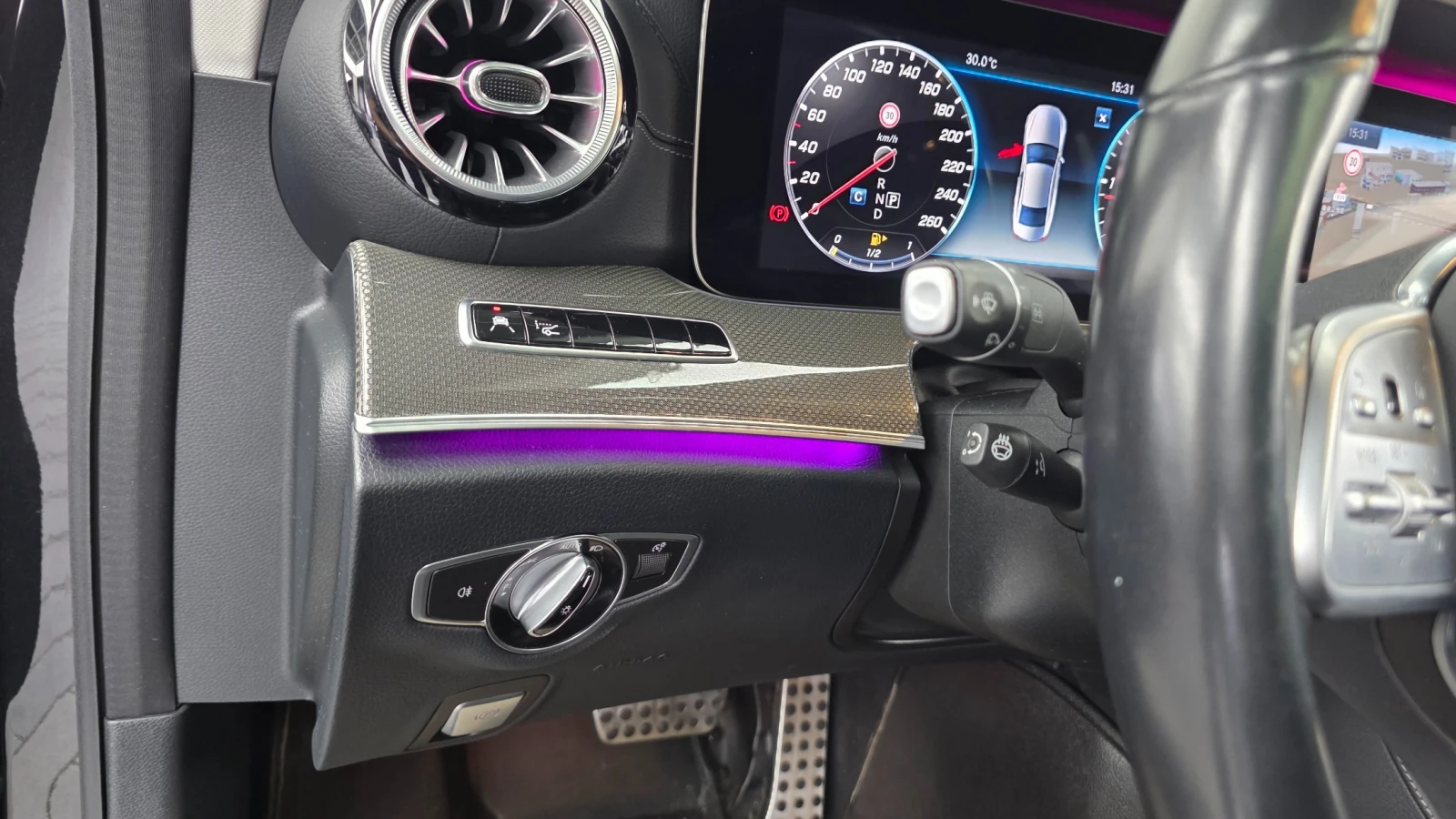 Mercedes-Benz CLS 300 CLS300d AMG Line | HUD | Панорама, снимка 15 - Автомобили и джипове - 55564233