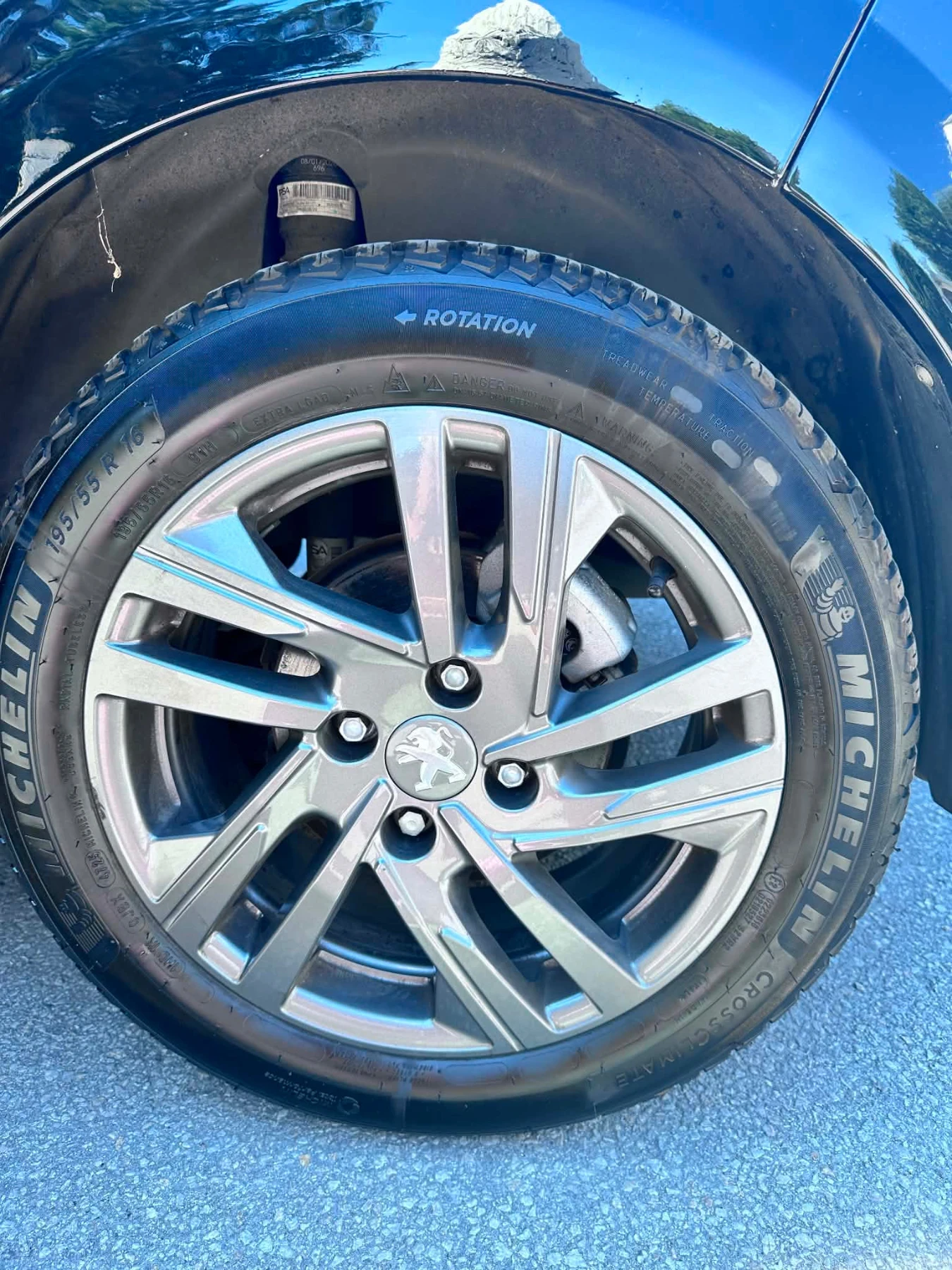 Peugeot 208 1.2 100hp, снимка 7 - Автомобили и джипове - 55709653
