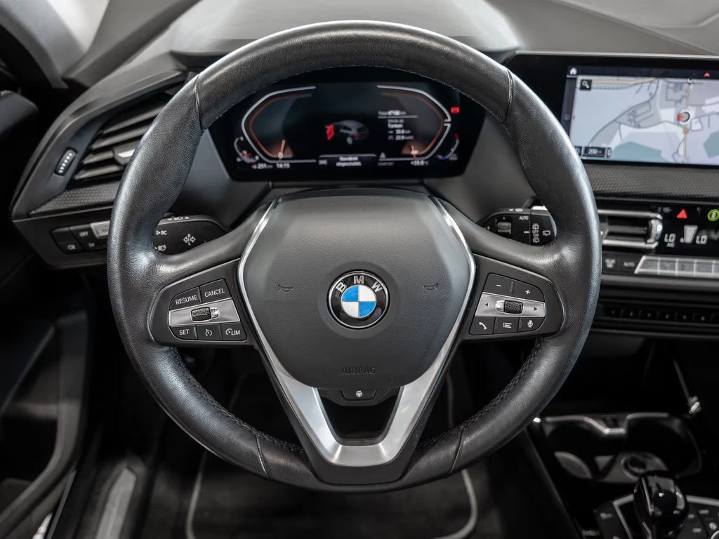 BMW 120 i/178HP/LUXURY/LED/CAM/NACI/LINEASSIST/891z, снимка 9 - Автомобили и джипове - 56115272