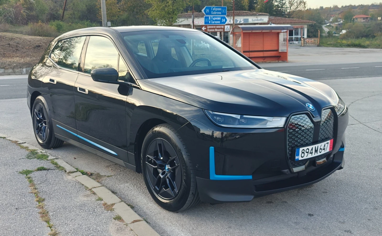 BMW iX xDrive40/AWD/�����/HUD/������/SOH96, 6% | Mobile.bg � ����������� 3