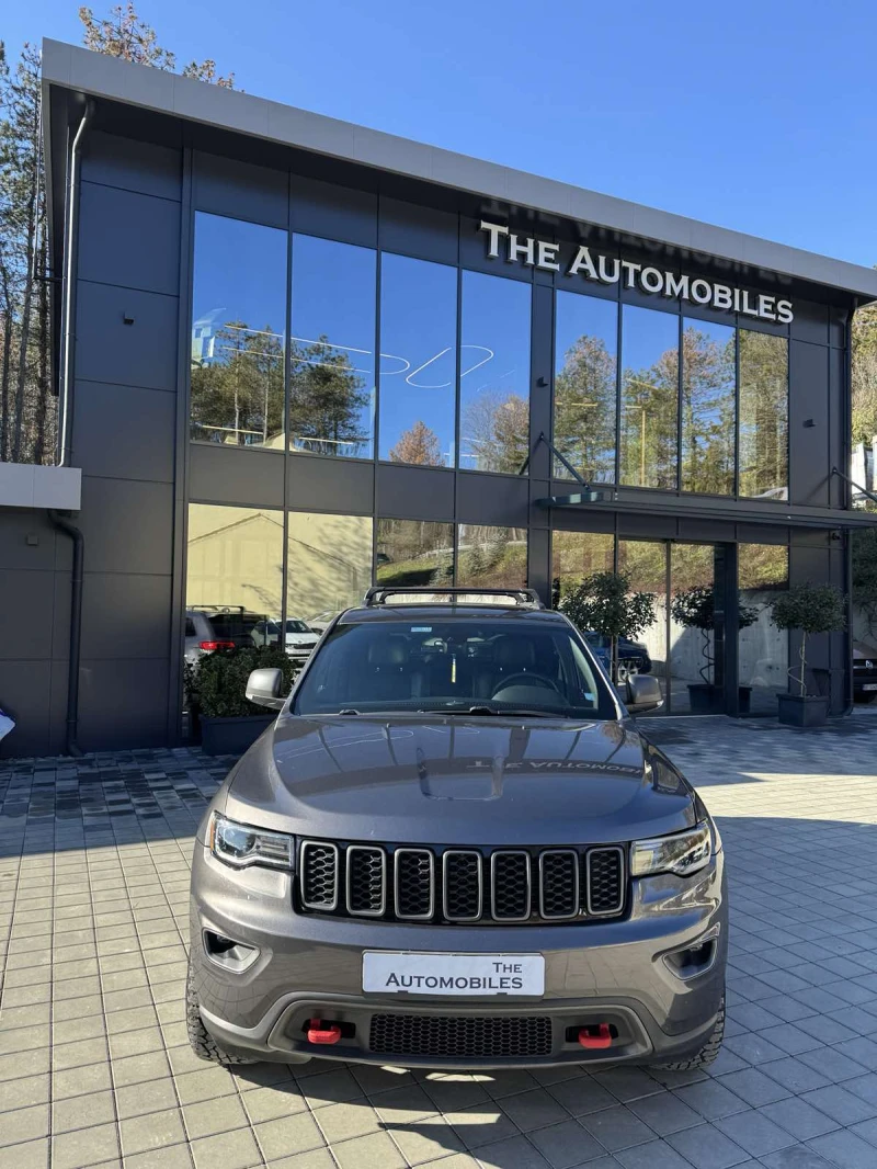 Jeep Grand cherokee TRAIL HAWK/БЕНЗИН-ГАЗ, снимка 1 - Автомобили и джипове - 48367646