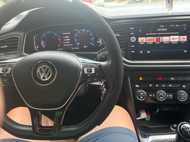 VW T-Roc, снимка 2 - Автомобили и джипове - 51378778