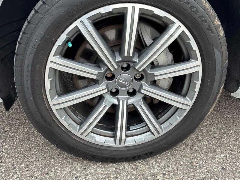 Audi Q7 Progressiv * CARFAX* 360 КАМЕРИ* ПАНОРАМА, снимка 6 - Автомобили и джипове - 53566579