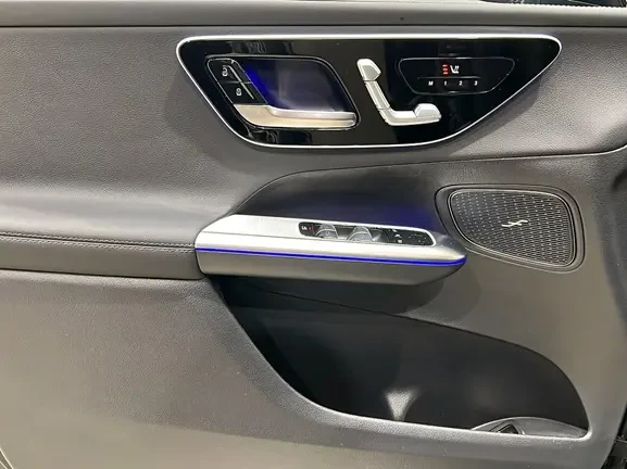 Mercedes-Benz GLC 220 d Coupe 4Matic = AMG Line = Advanced Plus Гаранция, снимка 5 - Автомобили и джипове - 53094799