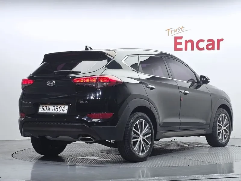 Hyundai Tucson НАВИГАЦИЯ/360 КАМЕРИ/ПОДГРЕВИ, снимка 2 - Автомобили и джипове - 56425601
