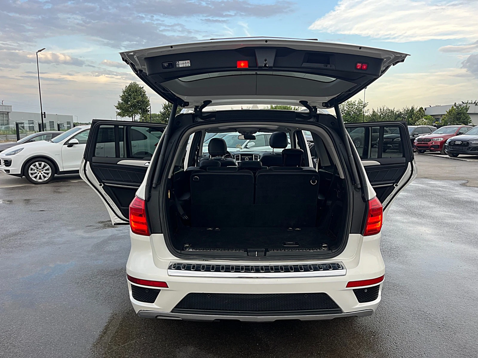 Mercedes-Benz GL 350 AMG OPTIK-PANORAMA-DISTRONIK-360KAMERI-7MESTA-FULL | Mobile.bg — изображение 16