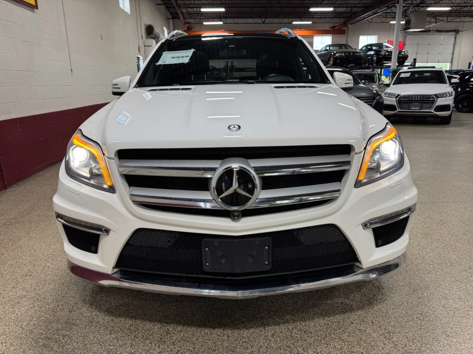 Mercedes-Benz GL 550 360 / PANO / HARMAN - изображение 6