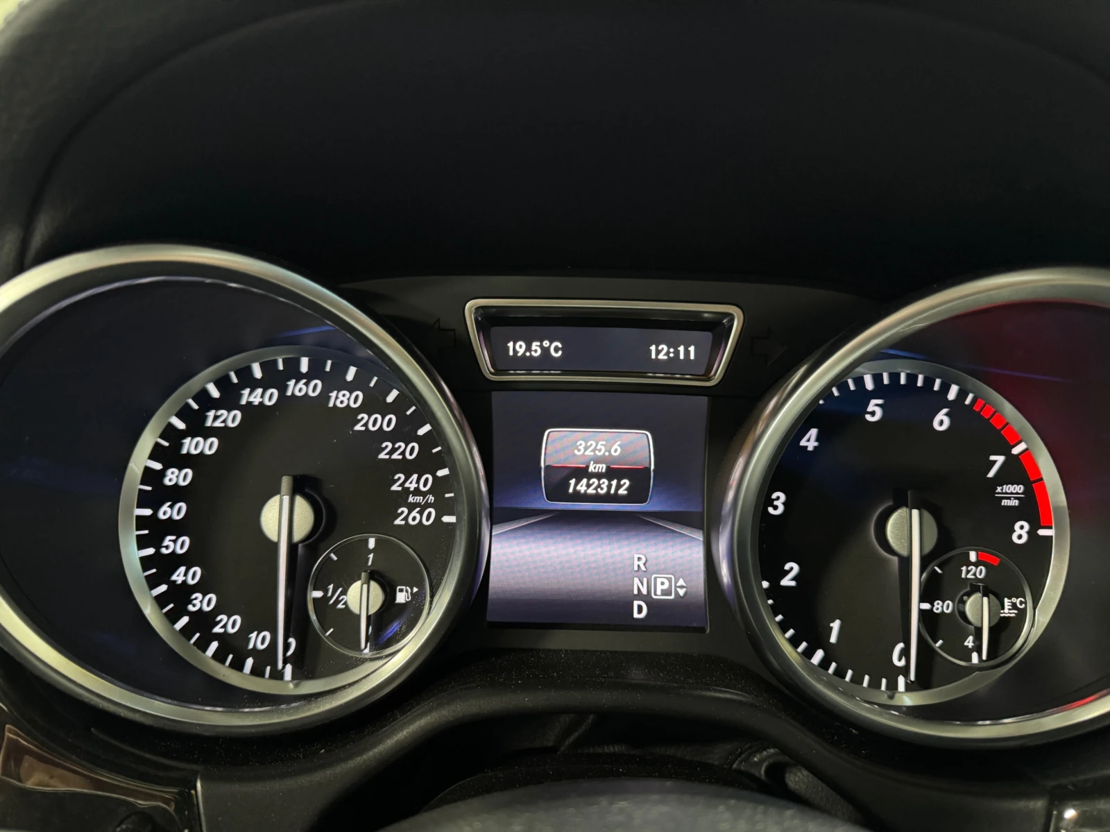 Mercedes-Benz GL 550 360 / PANO / HARMAN - изображение 9