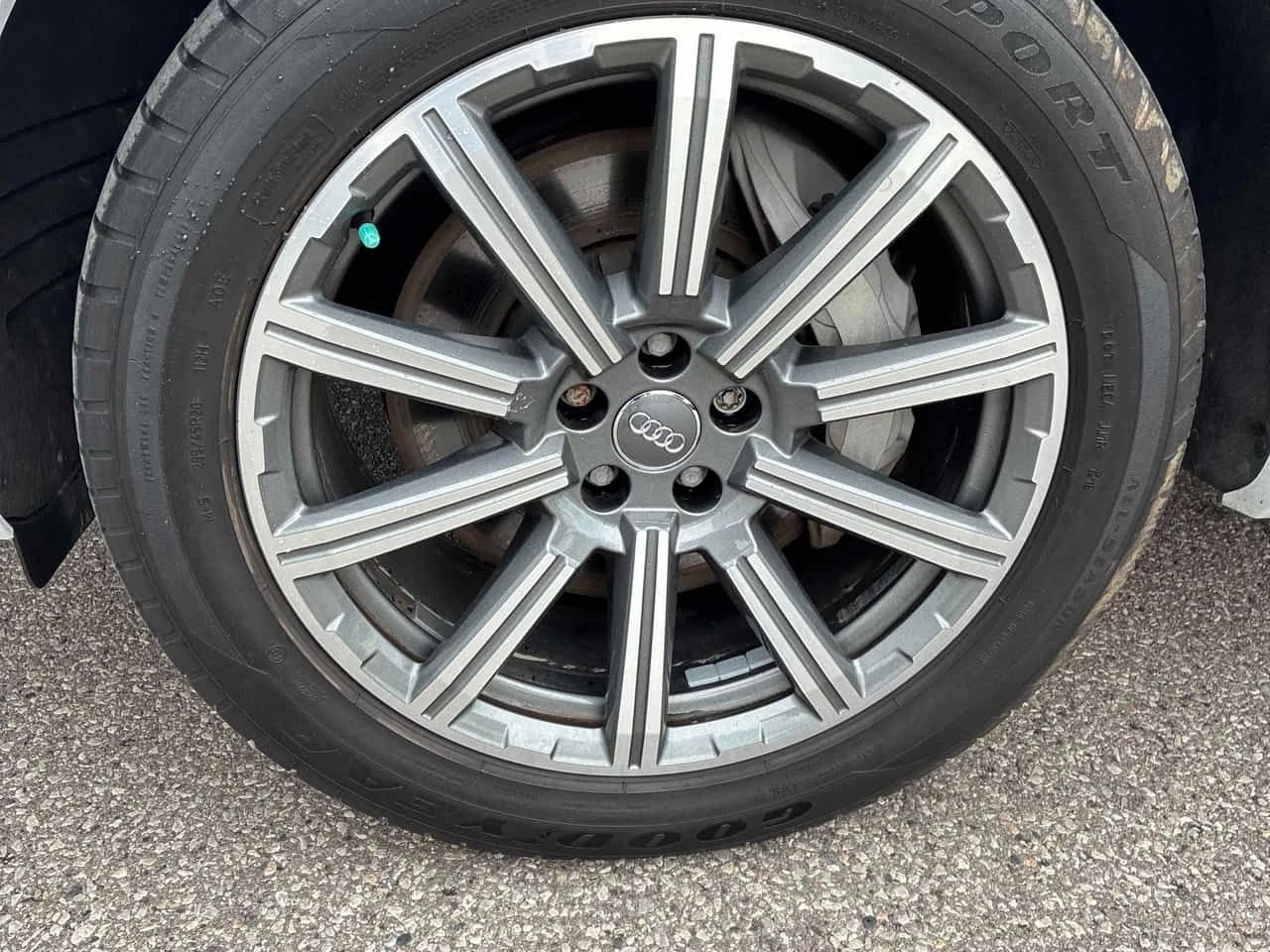 Audi Q7 Progressiv * CARFAX* 360 КАМЕРИ* ПАНОРАМА - изображение 6