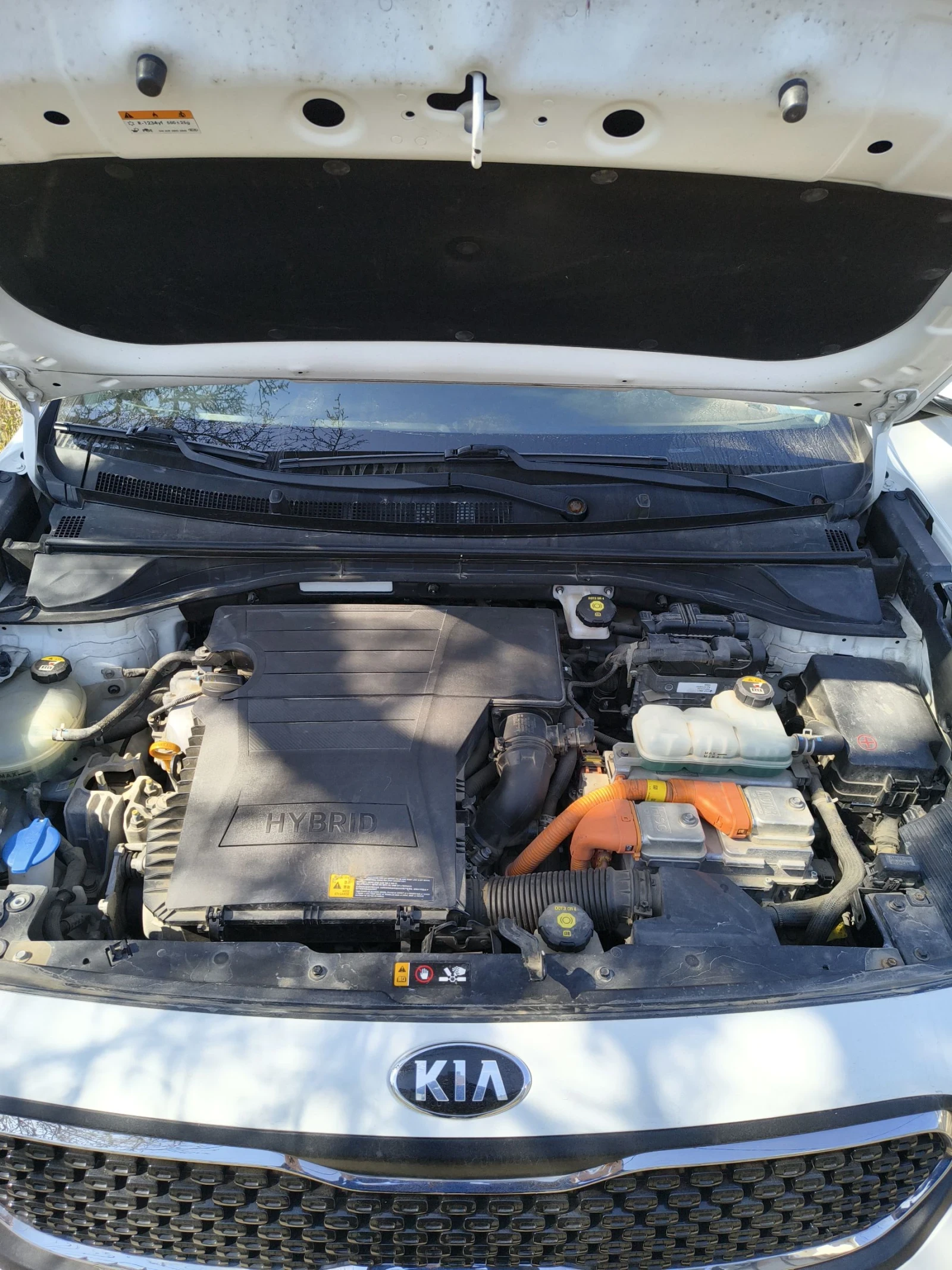 Kia Niro, снимка 9 - Автомобили и джипове - 53845368