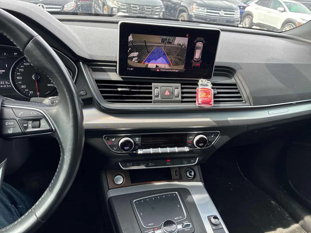 Audi Q5 Progressiv /CARFAX/КЛИП/Кафяв салон/Пано/Обдух/, снимка 9 - Автомобили и джипове - 53967349