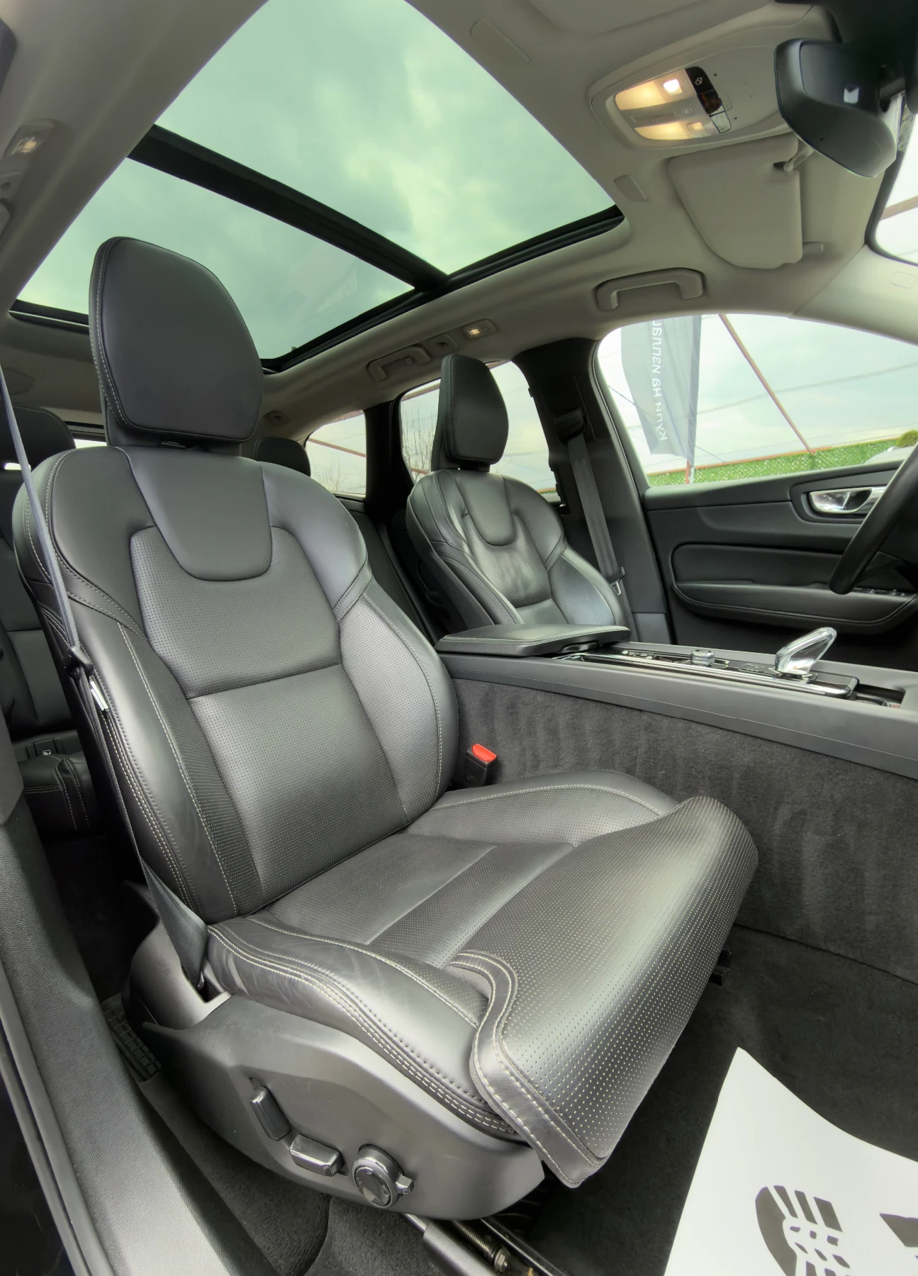 Volvo XC60 INSCRIPTION* PANO* 360* FULL* ГАРАНЦИЯ* ЛИЗИНГ, снимка 8 - Автомобили и джипове - 53977497