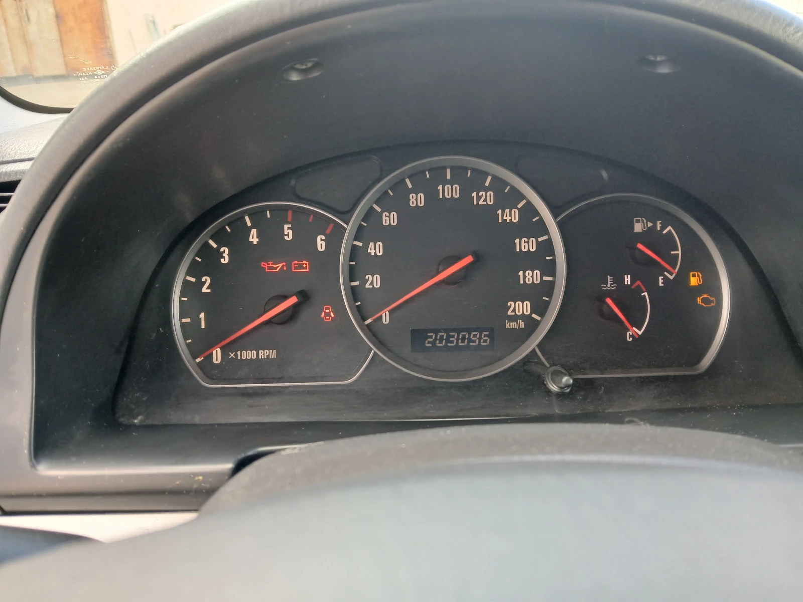 Suzuki Grand vitara 2.0HDI, снимка 11 - Автомобили и джипове - 54141142