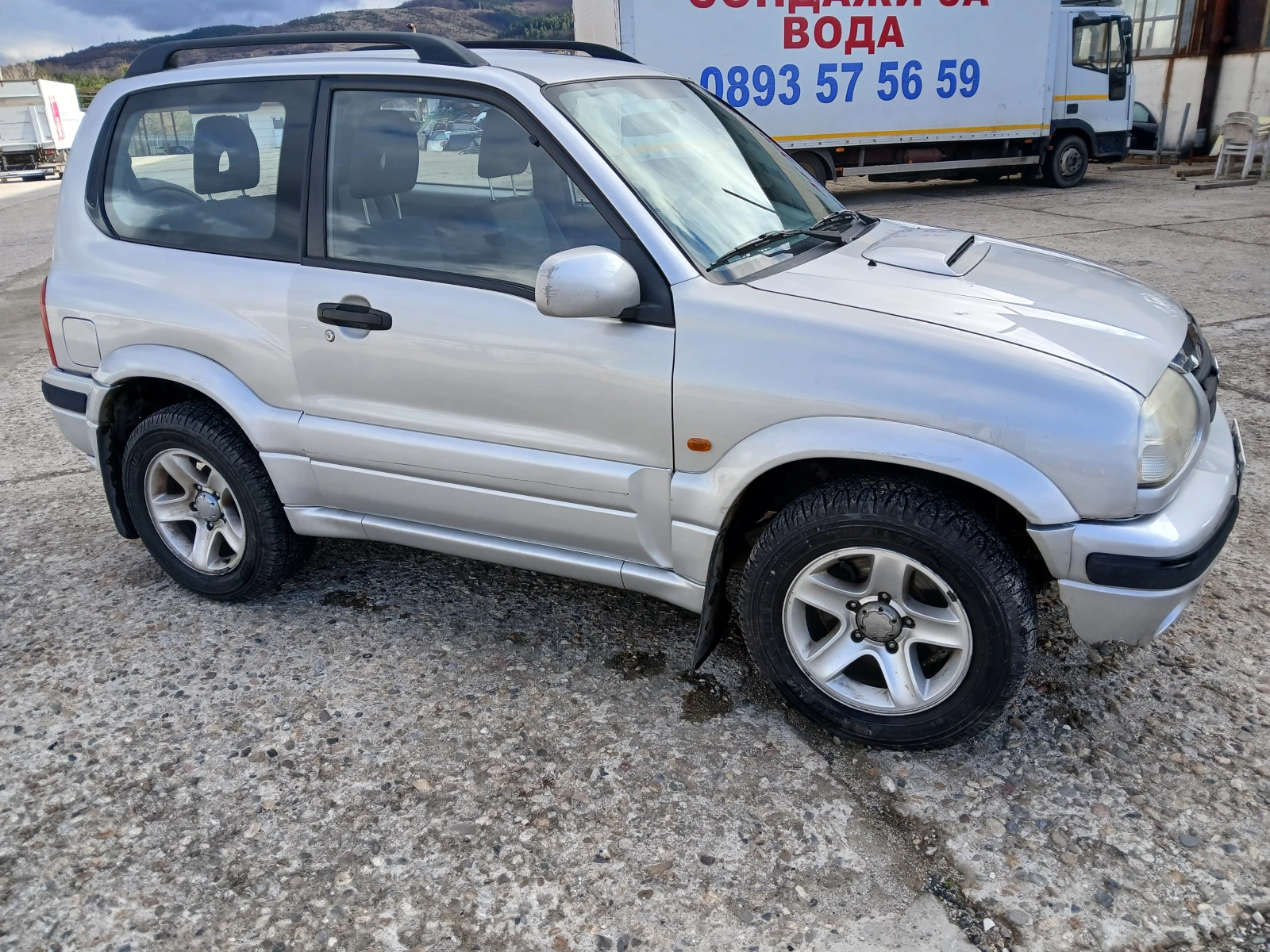 Suzuki Grand vitara 2.0HDI, снимка 4 - Автомобили и джипове - 54141142