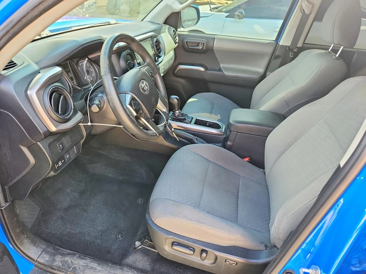 Toyota Tacoma 3.5l Sr5 V6, снимка 7 - Автомобили и джипове - 54731389