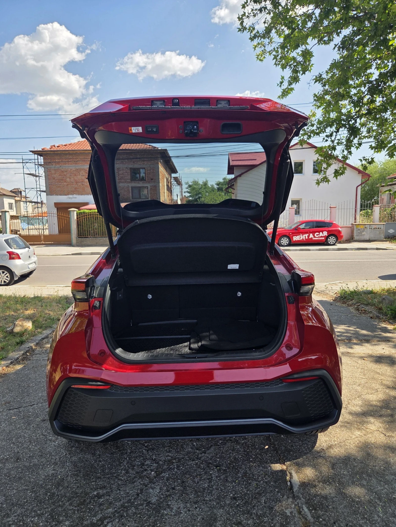 Toyota C-HR ZAKUPENA OT TOYOTA, снимка 7 - Автомобили и джипове - 55091152