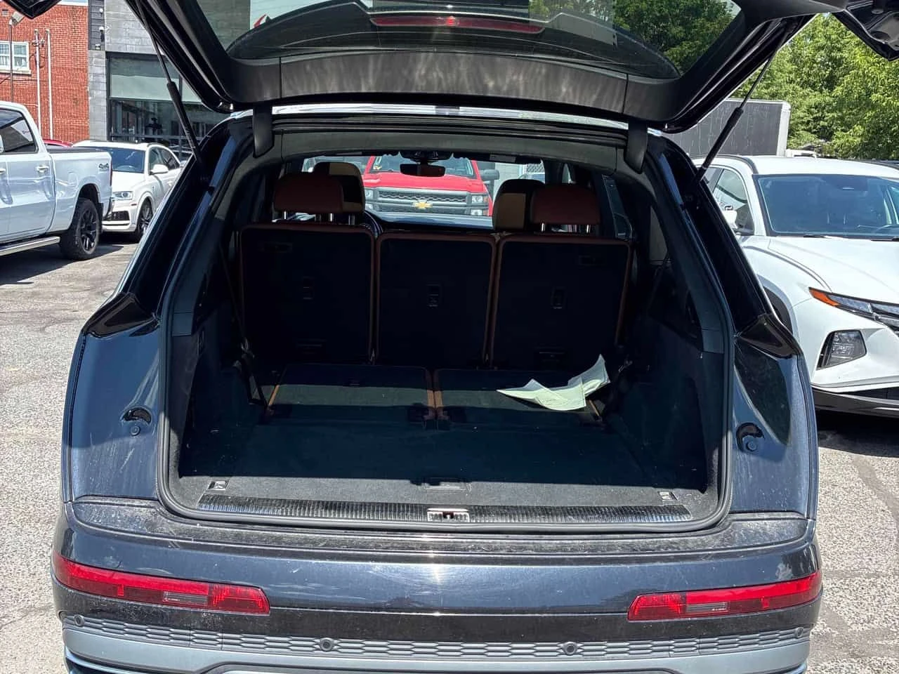 Audi Q7 * Komfort * CARFAX * БЕЗ ПЪРВОНАЧАЛНА ВНОСКА, снимка 12 - Автомобили и джипове - 55318673