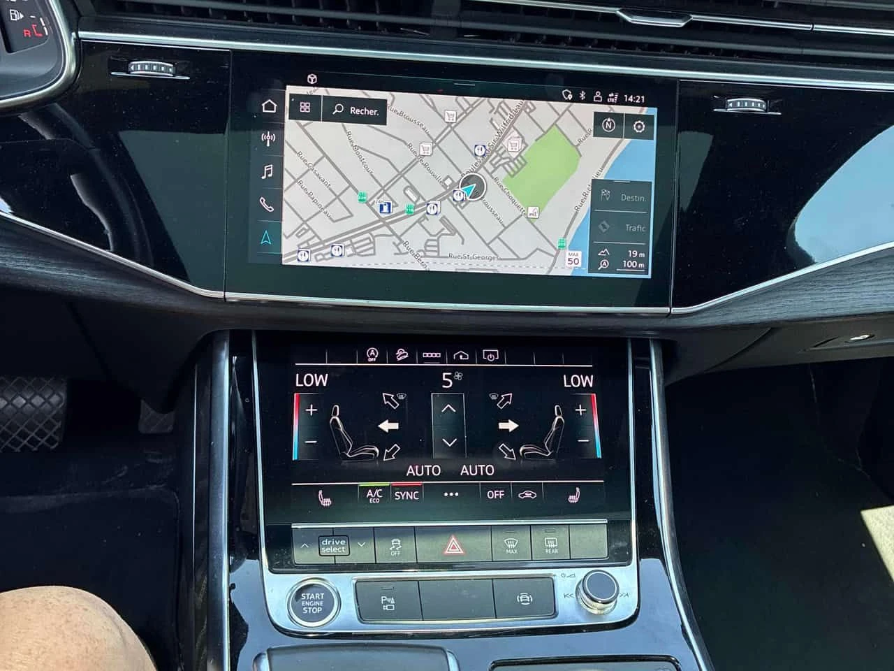 Audi Q7 * Komfort * CARFAX * БЕЗ ПЪРВОНАЧАЛНА ВНОСКА, снимка 9 - Автомобили и джипове - 55318673