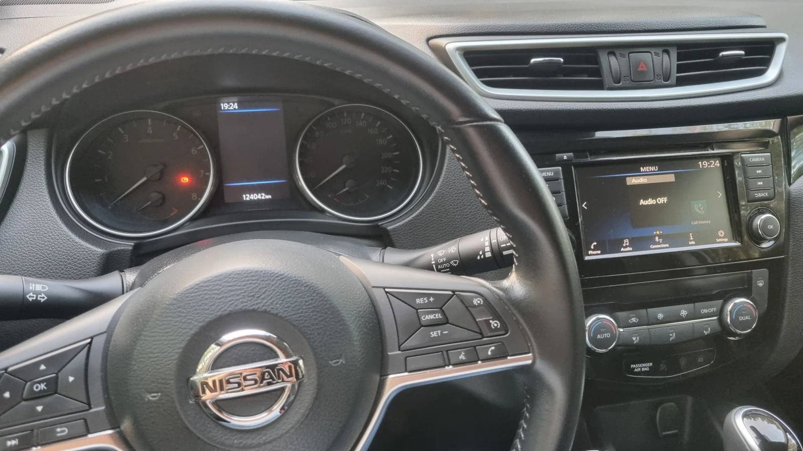 Nissan Qashqai, снимка 5 - Автомобили и джипове - 55868179