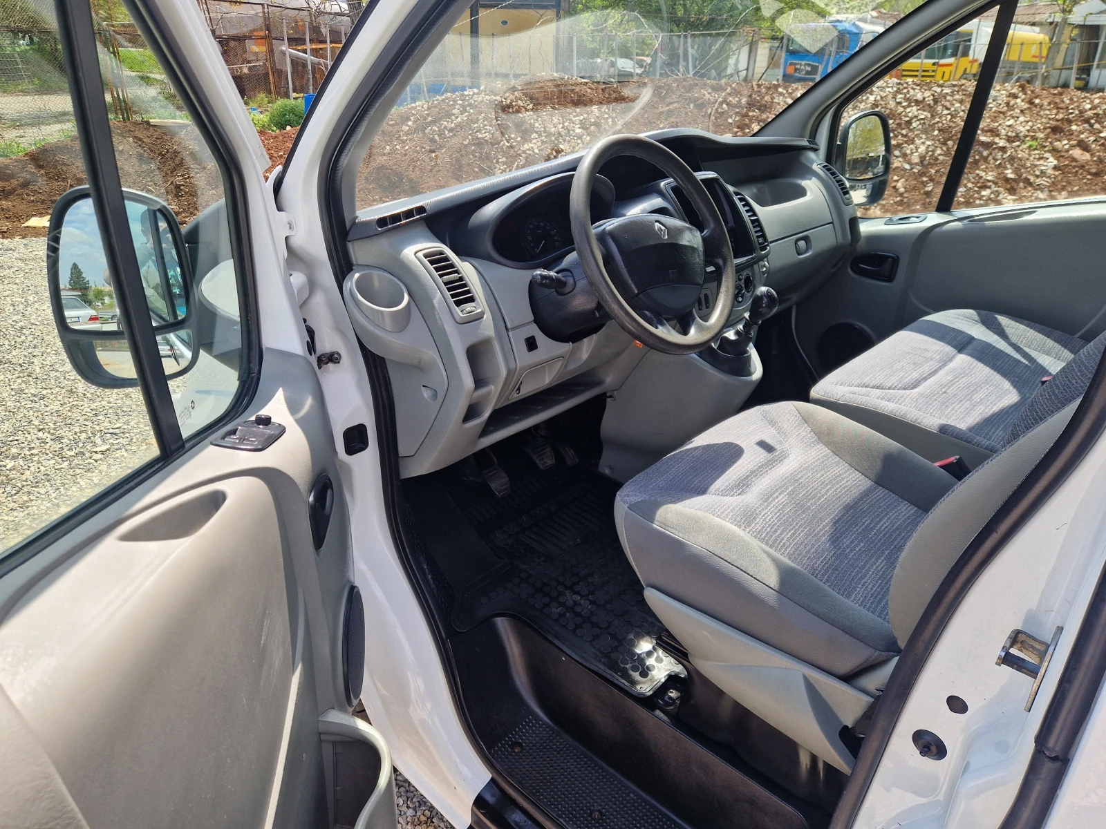 Renault Trafic Макси - изображение 9