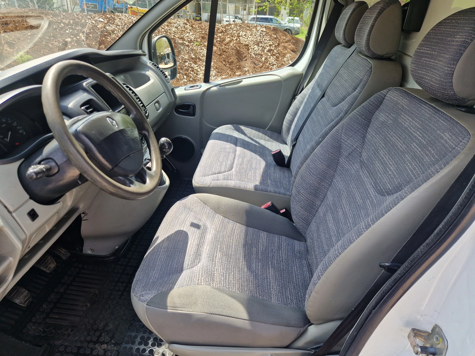 Renault Trafic Макси - изображение 10