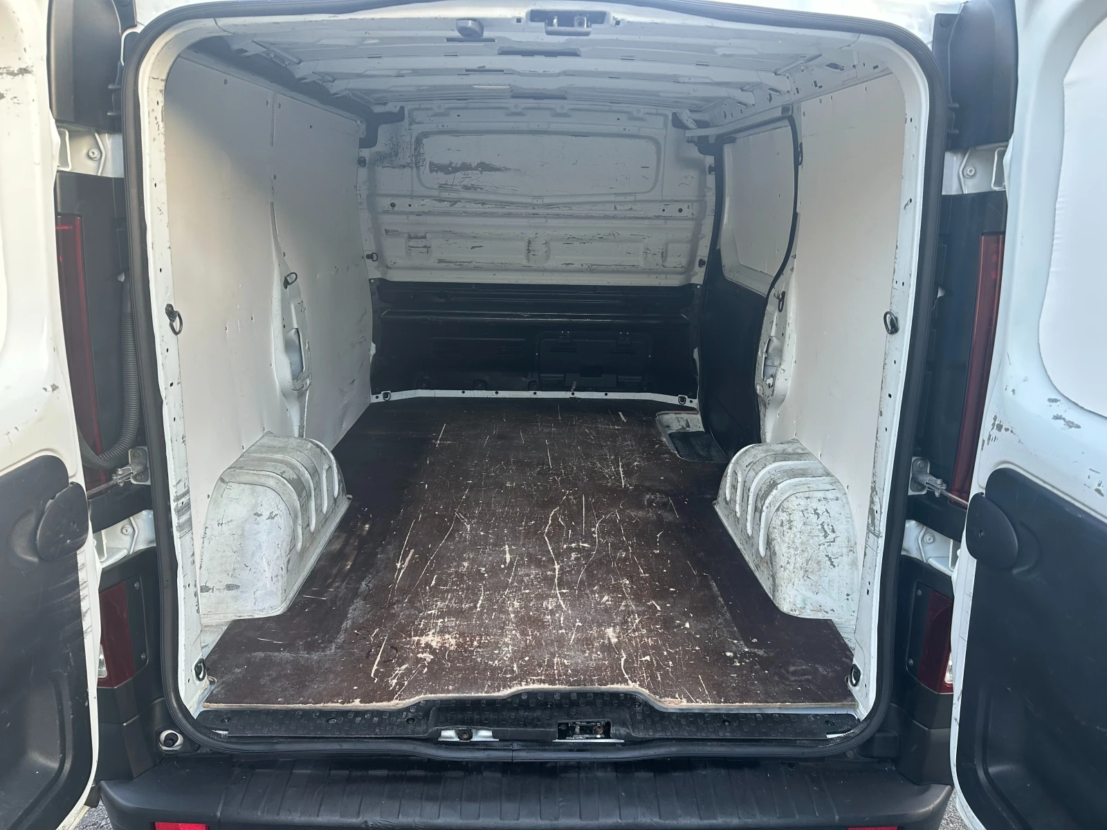 Renault Trafic 1.6DCI-NAVI-EURO6B-125.-PDC-KLIMATIK-6.-2016 | Mobile.bg   12