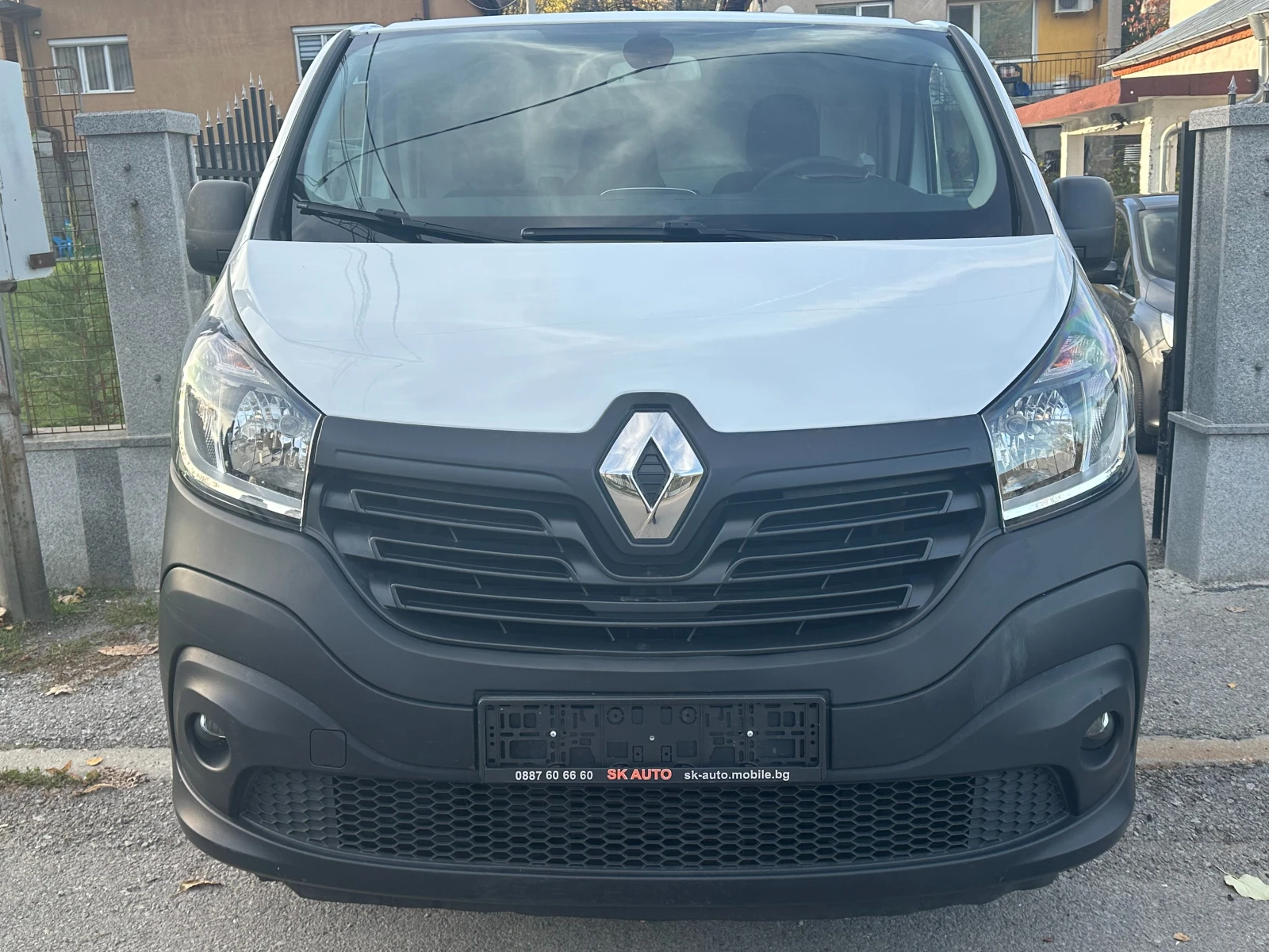 Renault Trafic 1.6DCI-NAVI-EURO6B-125к.с-PDC-KLIMATIK-6ск.-2016г - изображение 2