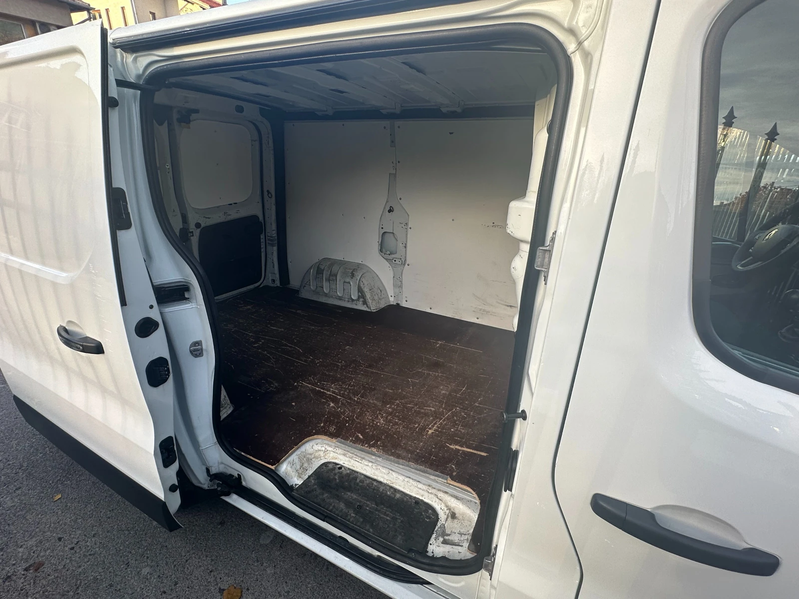 Renault Trafic 1.6DCI-NAVI-EURO6B-125.-PDC-KLIMATIK-6.-2016 | Mobile.bg   13