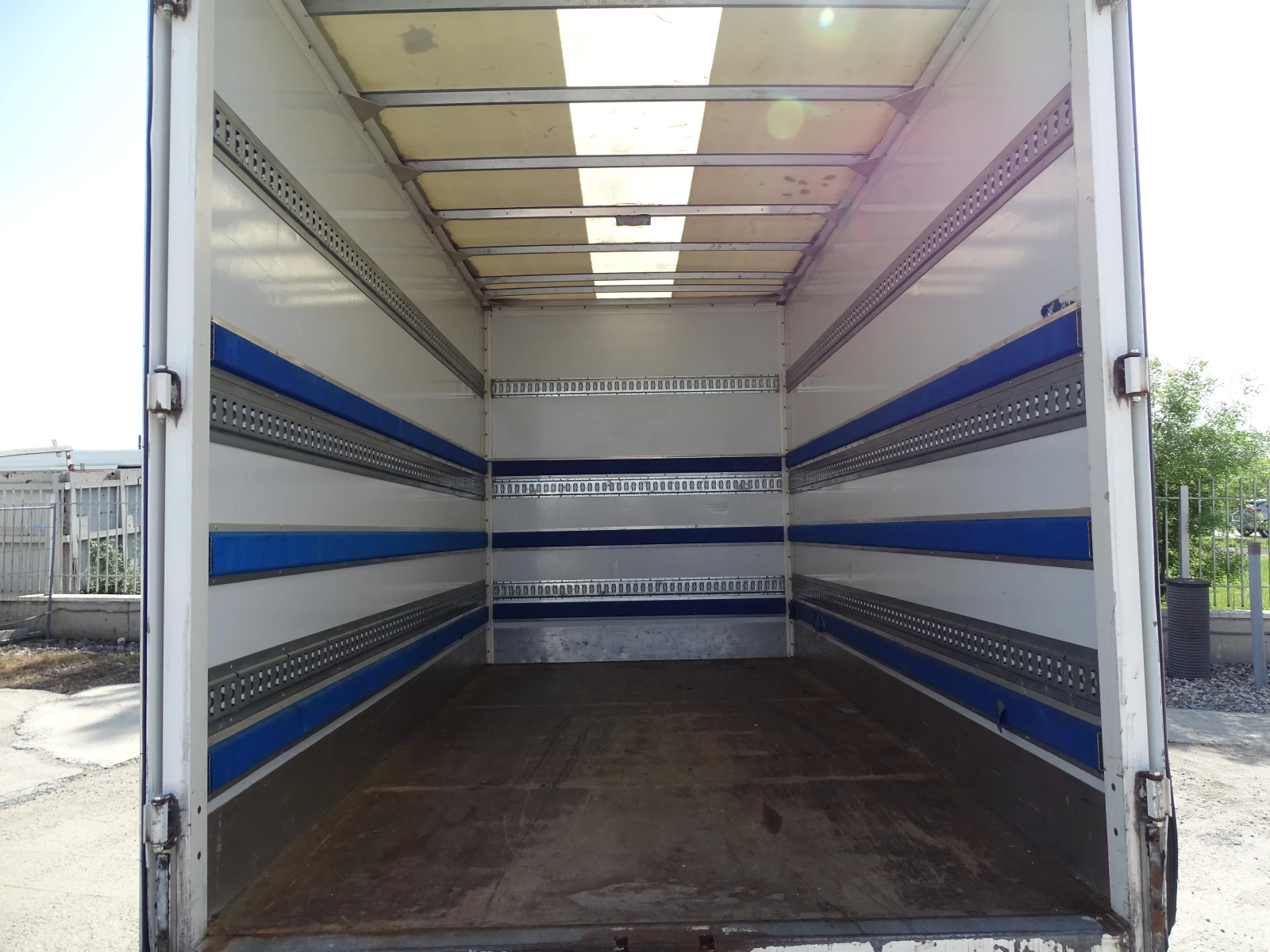 Iveco 35c18 3.0HPI  КАТ. * Б* КЛИМАТРОНИК* , снимка 8 - Бусове и автобуси - 54686396