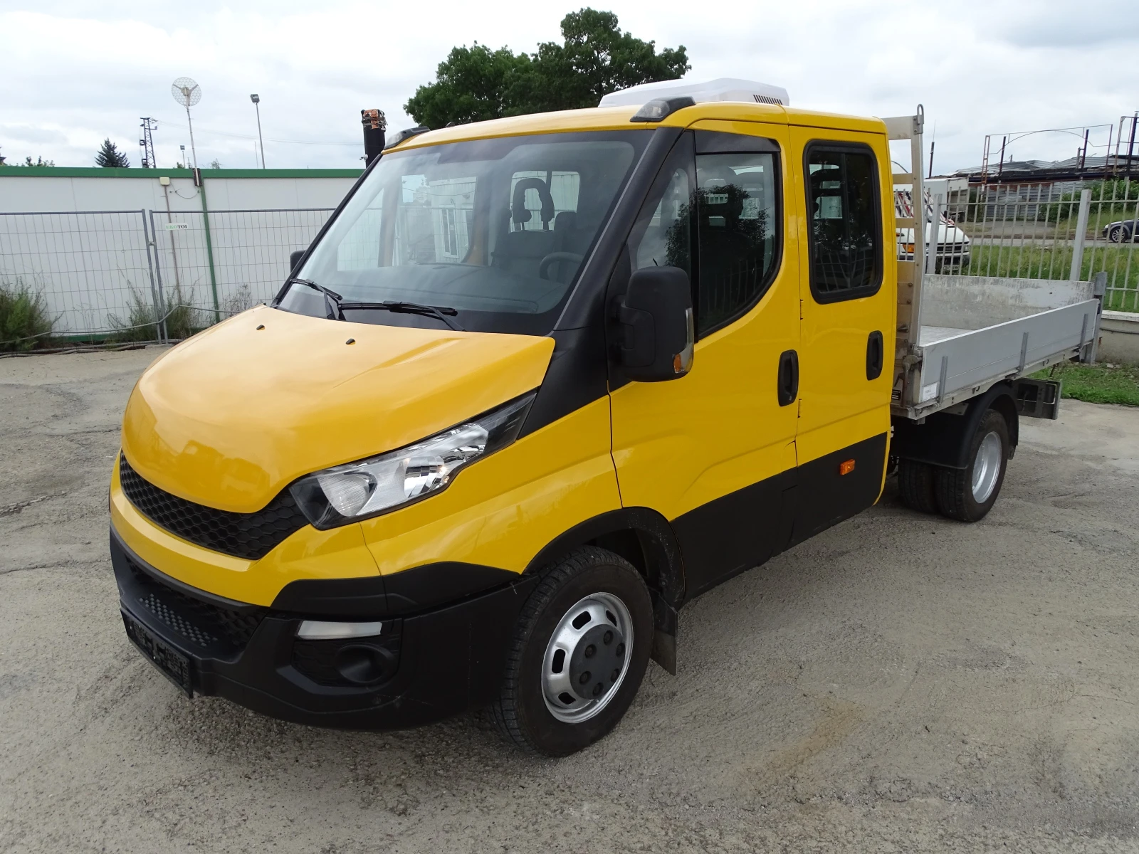 Iveco 35c17 3.0HPI * 7-места* ГОРЕН КЛИМАТИК НА КАБИНАТА, снимка 9 - Бусове и автобуси - 54686396