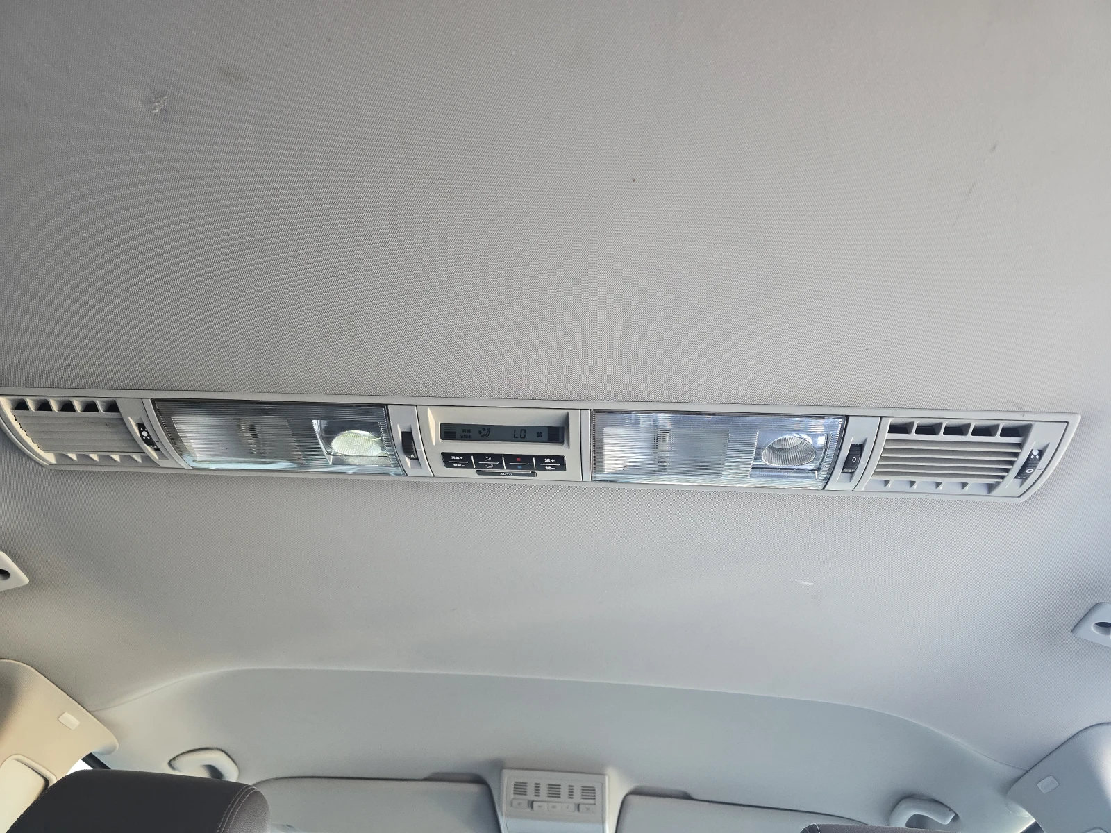 VW T5 HIGHLINE!!!, снимка 15 - Бусове и автобуси - 55383936
