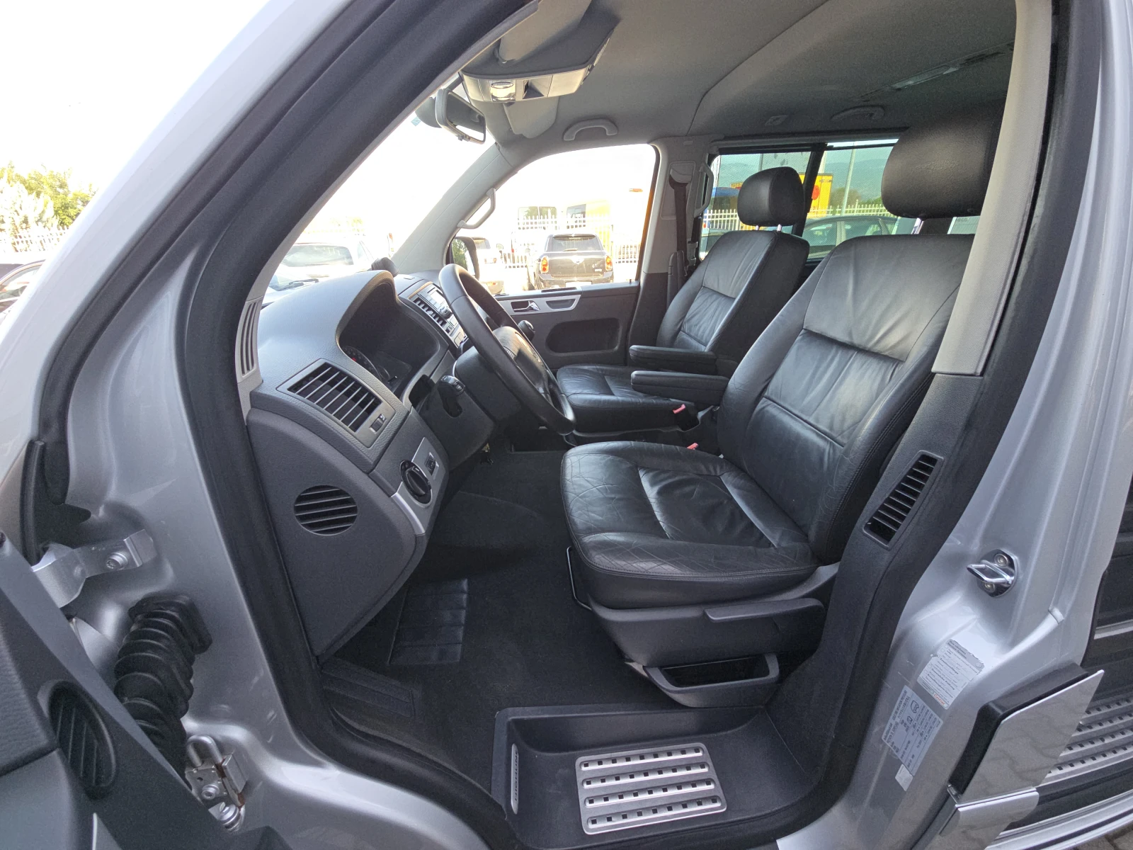 VW T5 HIGHLINE!!!, снимка 8 - Бусове и автобуси - 55383936