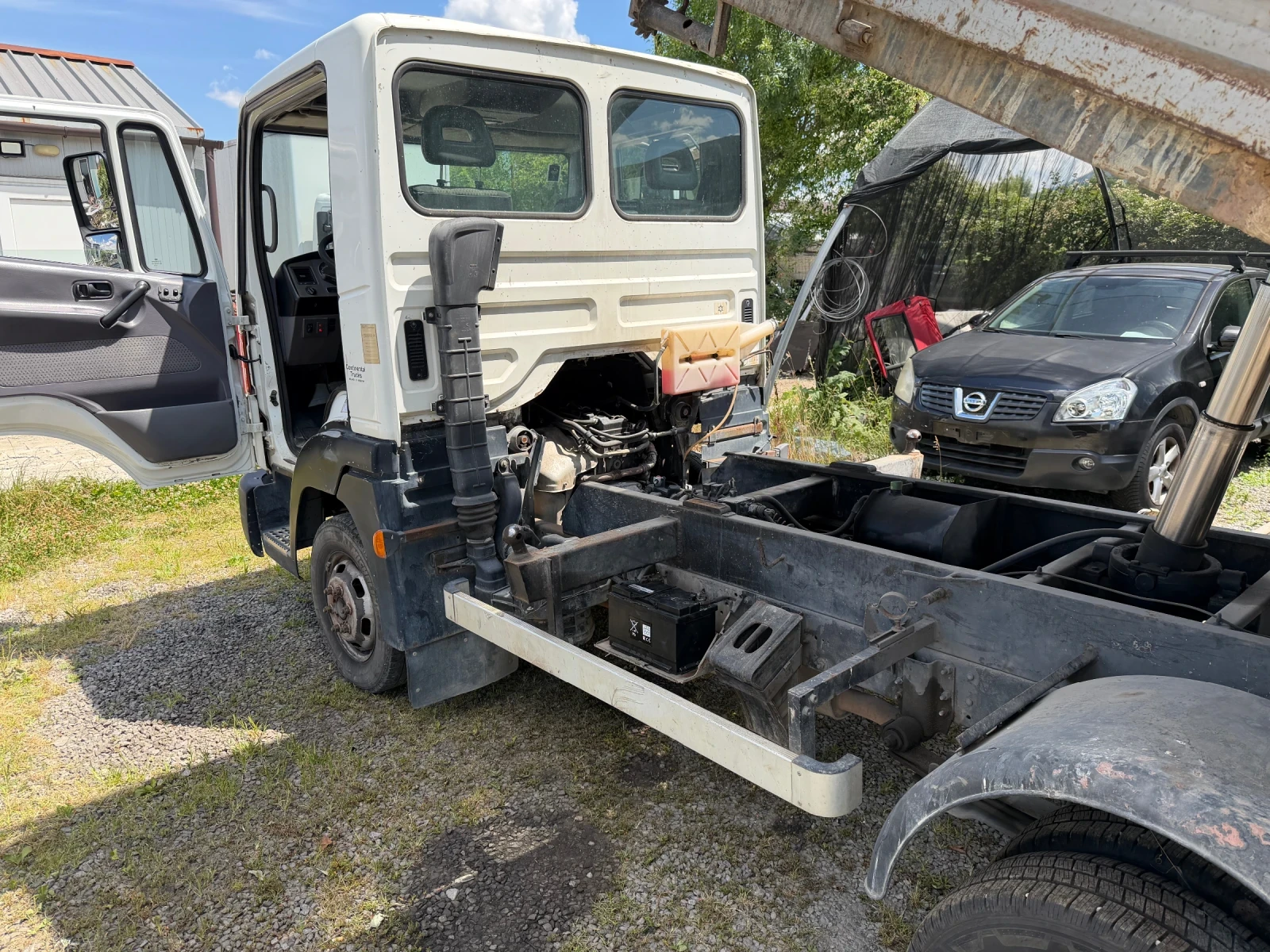 Nissan Atleon 56.15 Самосвал, снимка 10 - Камиони - 55220978