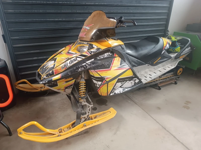 Ski-Doo Summit Summit 800