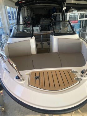 Лодка Quicksilver 605 Bowrider, снимка 6 - Воден транспорт - 39928255