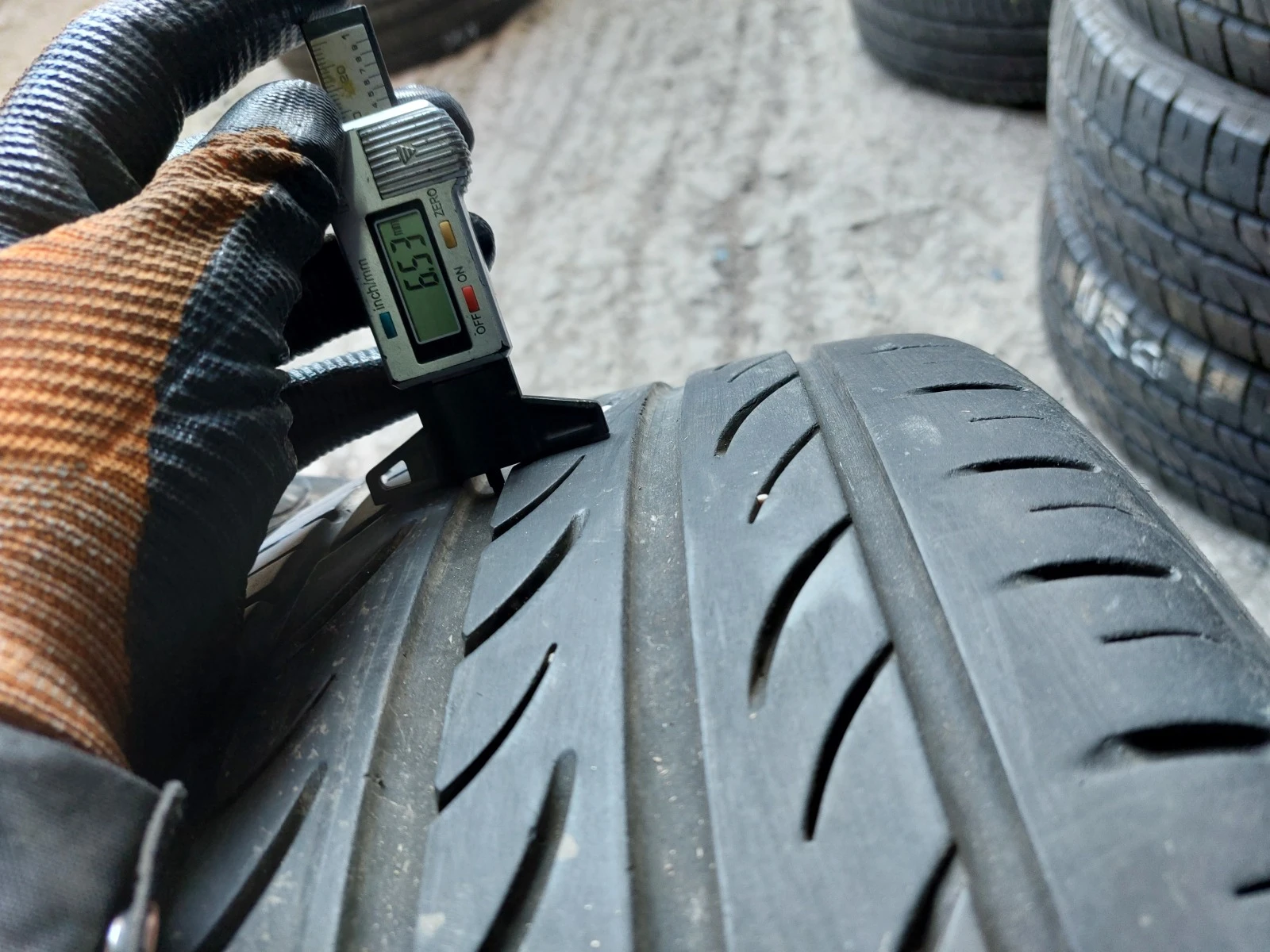 ���� 235/40R18 | Mobile.bg � ����������� 3
