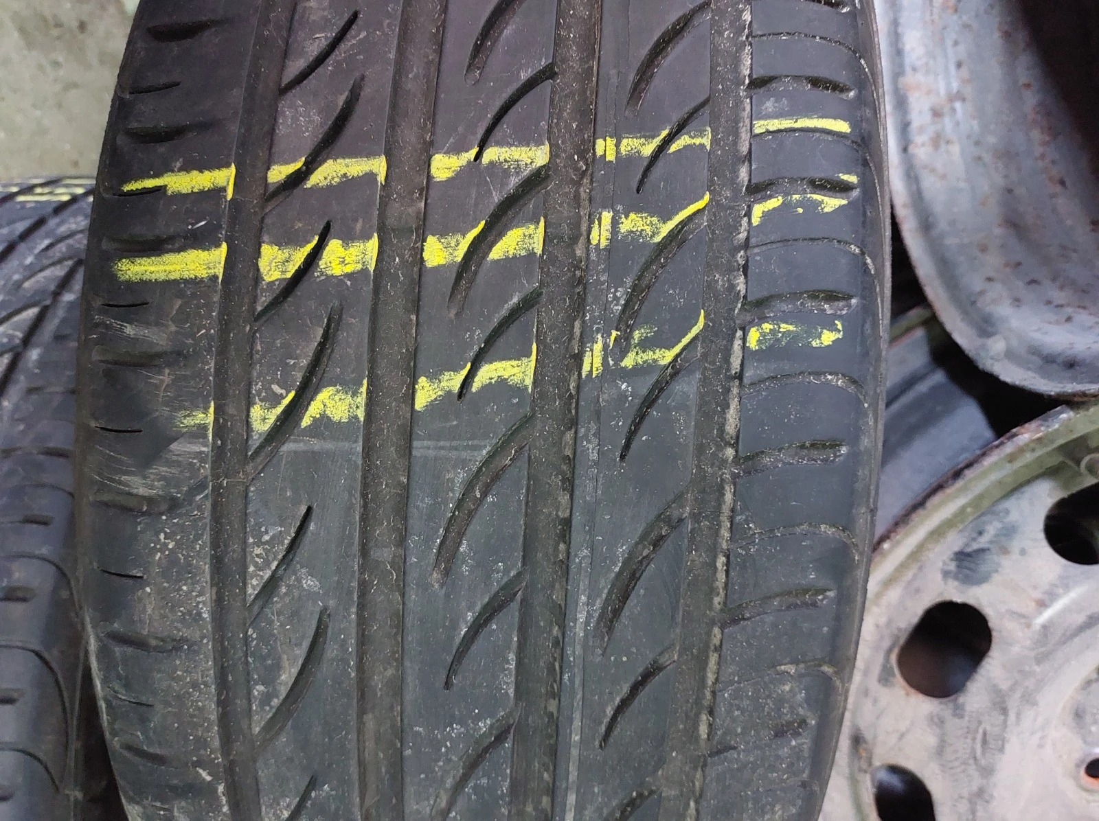 ���� 235/40R18 | Mobile.bg � ����������� 8