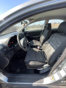Toyota Avensis 1.8/LPG, снимка 9