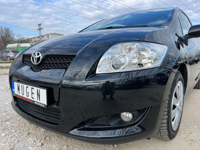 Toyota Auris БЕНЗИН / 2010, снимка 1 - Автомобили и джипове - 44515400