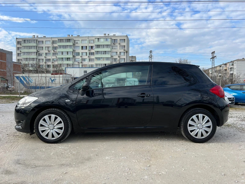 Toyota Auris БЕНЗИН / 2010, снимка 9 - Автомобили и джипове - 44515400