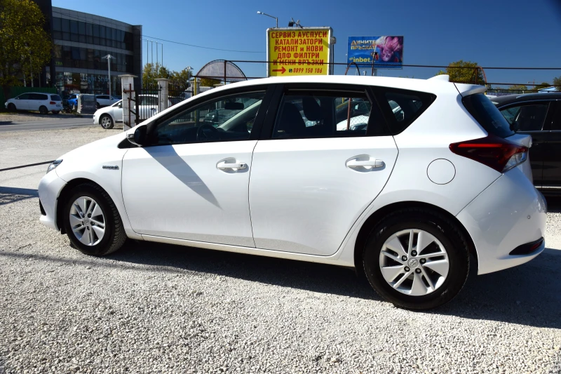 Toyota Auris 1.8 HYBRID, снимка 4 - Автомобили и джипове - 47764179