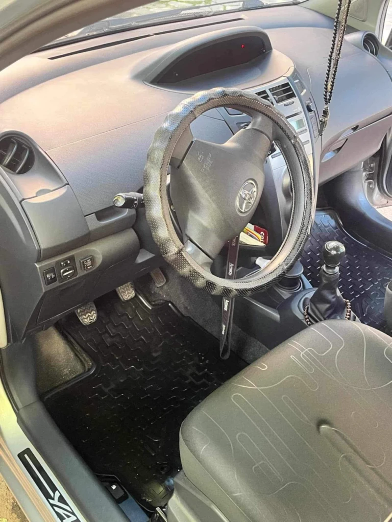 Toyota Yaris, снимка 10 - Автомобили и джипове - 47793126