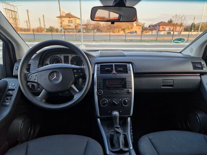 Mercedes-Benz B 200 2.0, снимка 11 - Автомобили и джипове - 47931856