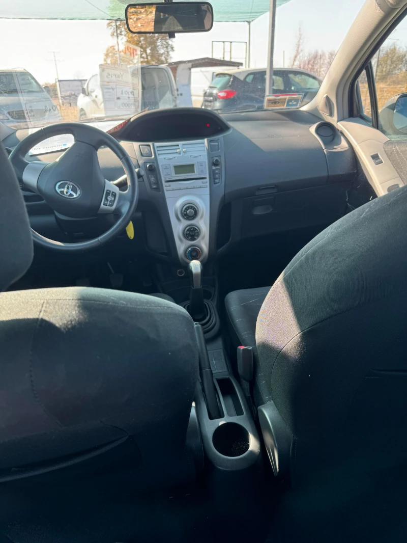 Toyota Yaris, снимка 4 - Автомобили и джипове - 47938041