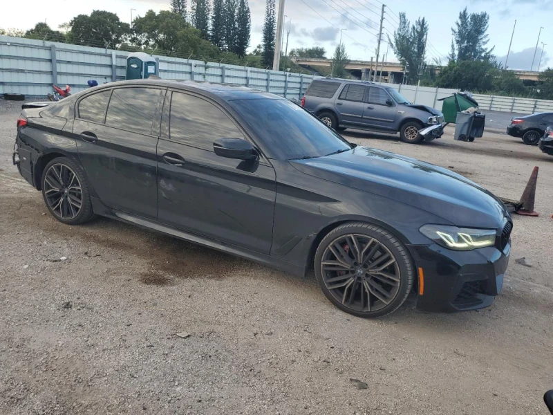 BMW 530 М-пакет* Подгрев* Keyless* Камера* Headup* 35хил.к, снимка 4 - Автомобили и джипове - 48487841