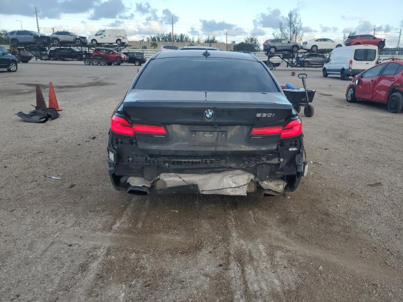 BMW 530 М-пакет* Подгрев* Keyless* Камера* Headup* 35хил.к, снимка 6 - Автомобили и джипове - 48487841